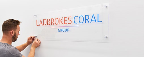 ladbrokescoralplc logo